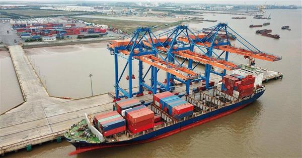 Điều chỉnh thẩm quyền quản lý nhà nước tại cảng, bến thủy. Điều chỉnh thẩm quyền quản lý nhà nước tại cảng, bến thủy.